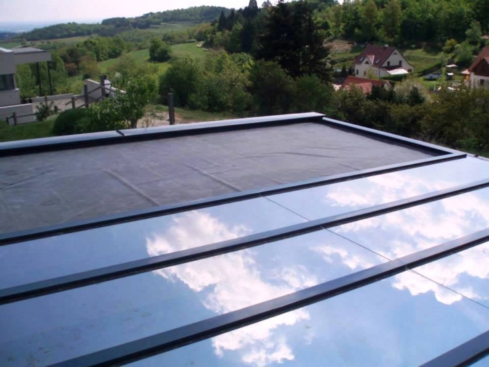 Glasüberdachung Leistenverkleidung in Alu anthrazit